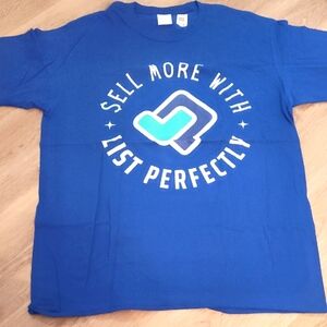 $6🌀🆕Unisex Logo T-Shirt Sz Large NWT